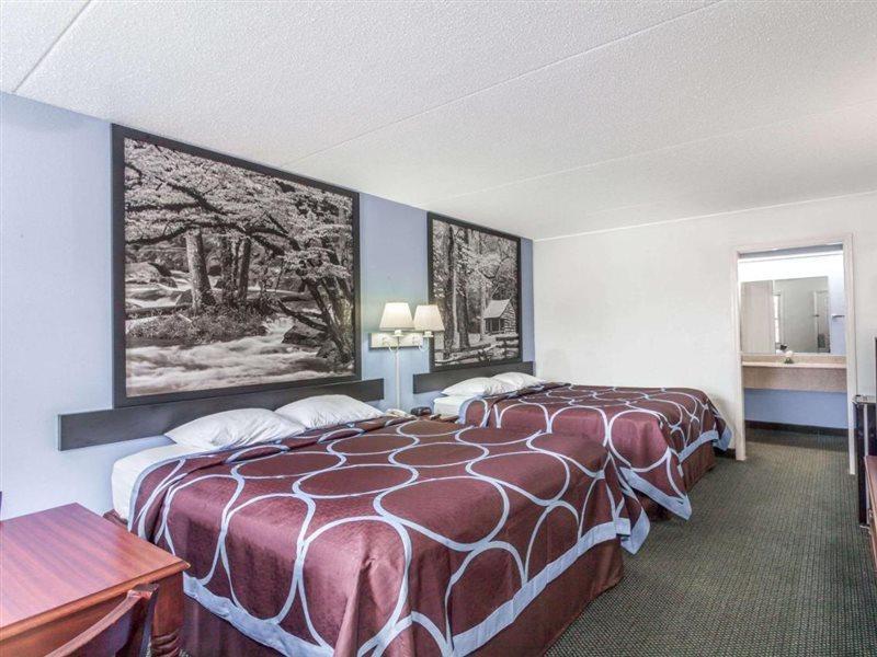 Super 8 By Wyndham Kingston Ξενοδοχείο Εξωτερικό φωτογραφία