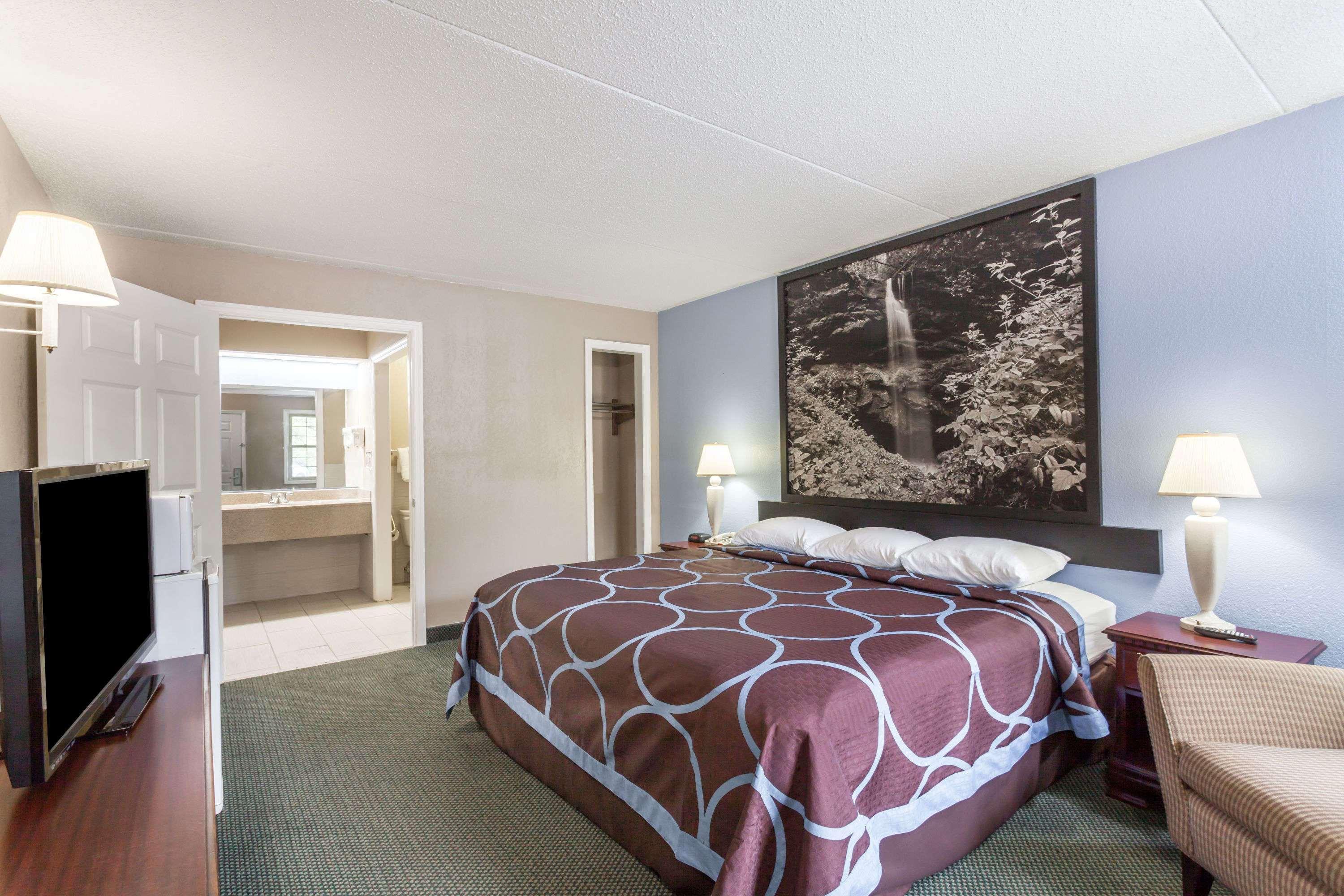 Super 8 By Wyndham Kingston Ξενοδοχείο Εξωτερικό φωτογραφία