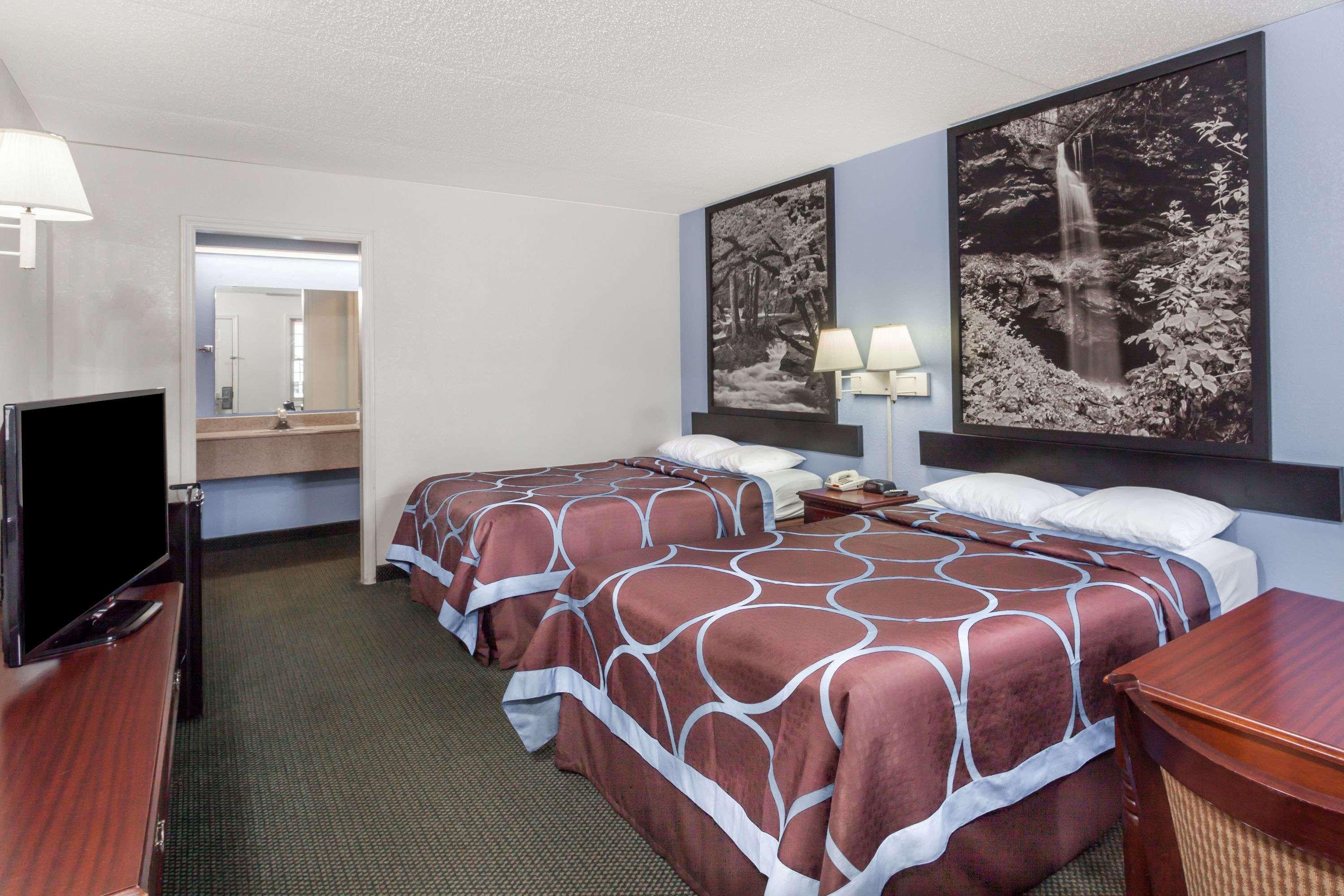 Super 8 By Wyndham Kingston Ξενοδοχείο Εξωτερικό φωτογραφία